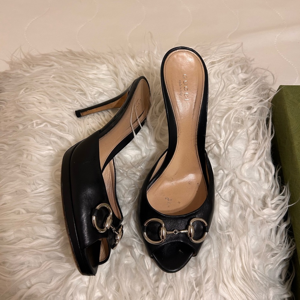 Gucci heels size 9.5